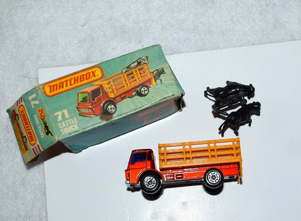 1976 MATCHBOX SUPERFAST #71 CATTLE TRUCK WITH CATTLE & OG BOX